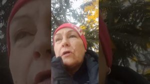 Курящая женщина