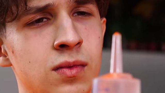 сколько человек виломают подезную дверь. смотреть онлайн