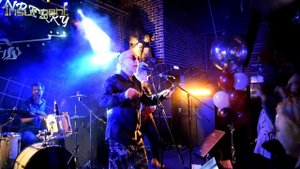 10-летие клуба GLASTONBERRY группа МАНГО-МАНГО с песней Горит Бензобак