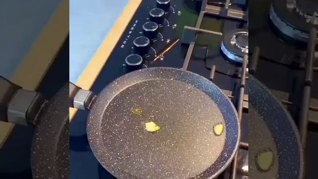 Готовьте на Новый год шоколадный рулет с заварным кремом смотреть онлайн