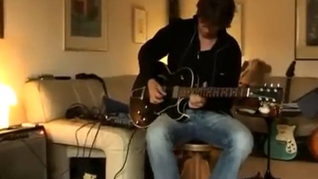 Gibson ES-135 Ld. Edition plus Maxon Tube Screamer OD-820 смотреть онлайн