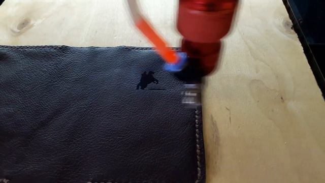 Лазерная гравировка на натуральной коже смотреть онлайн