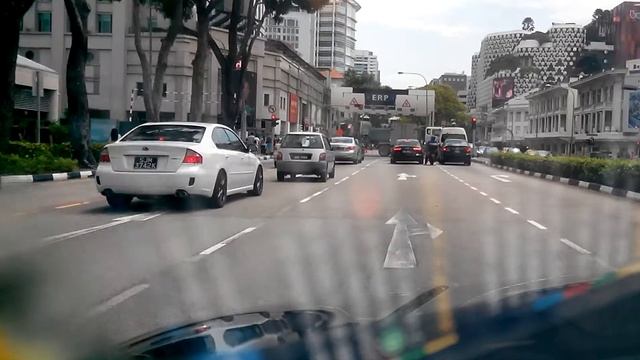 Driving road on bugis near Ferrari crash taxi site смотреть онлайн