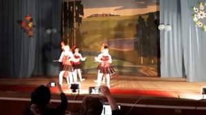Чарльстон танцуют дети.Классный танец.