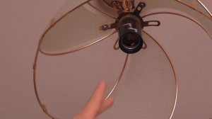 Почему может ударить током при отключенном выключателе