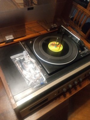 Проигрыватель стереомузыкальной системы Sony HP-218 с 8 дорожками и динамиками-ЯПОНИЯ-1972-год