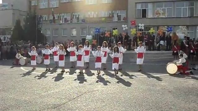 СОУ"П.Р.Славейков" Откриване на новата 2010/2011 година смотреть онлайн