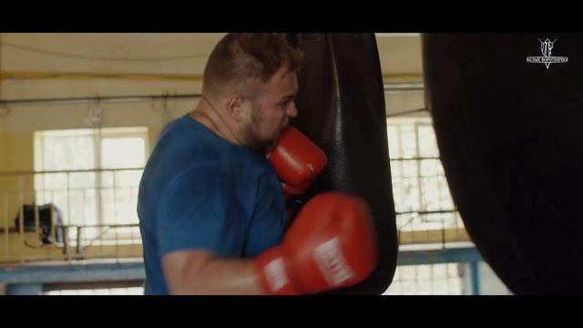 Максим Димура - участник вечера бокса "Белых Воротничков" смотреть онлайн