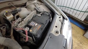 Замена аккумулятора Lada Largus