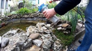 Советы по заполнению декоративного пруда водой.