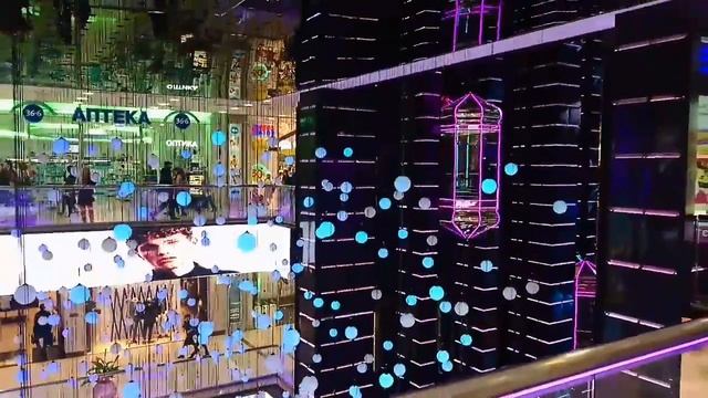 #Москва #Европейский #ресторанный дворик #фонтан смотреть онлайн