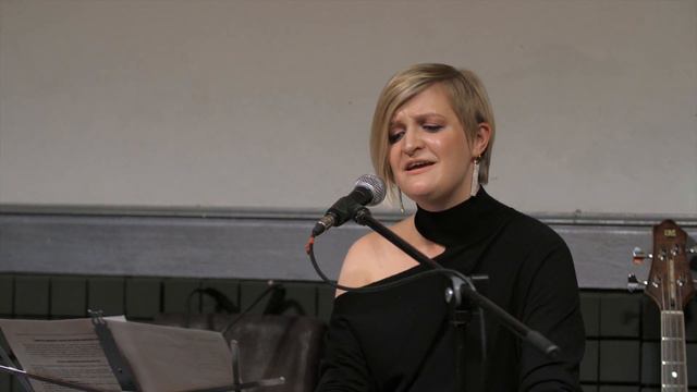 Светлана Волкова "Зима" (кавер на песню группы АукцЫон) смотреть онлайн