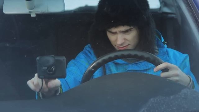 Поверните налево! Поверните направо! / Turn left! Turn right! смотреть онлайн