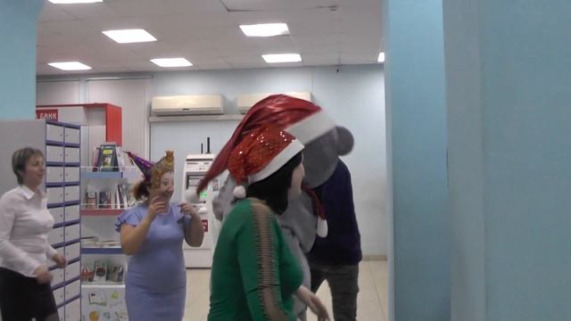 Ростовая кукла Мишка Тедди на корпоративе г.Миллерово 29.12.2018г смотреть онлайн