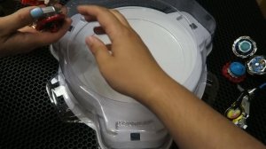 Бейблэйд БИТВА волчки из посылок от подписчиков / Beyblade Burst