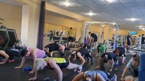 Функциональная тренировка с гантелями (на ноги можно фитнес жгут). Финальная связка