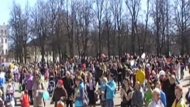 Концерт с праздника "День мыльных пузырей" г. Киров 2013год. смотреть онлайн