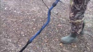 Поиск на Каме раков глубокой осенью.