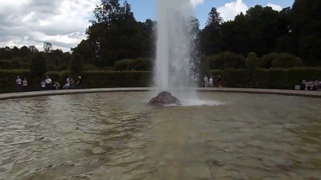 Петергоф. Фонтан "Менажерный". смотреть онлайн