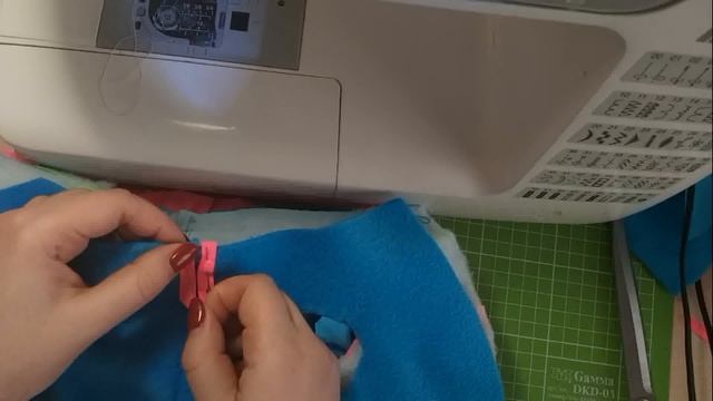 Комбинезон шьем для собак СВОИМИ РУКАМИ. МК. diy ЧАСТЬ 4 смотреть онлайн