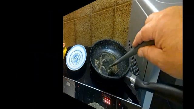 Ленивые сырники без муки с манкой на сковороде