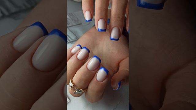 Синий френч #маникюр #френчманикюр #френч#топ смотреть онлайн
