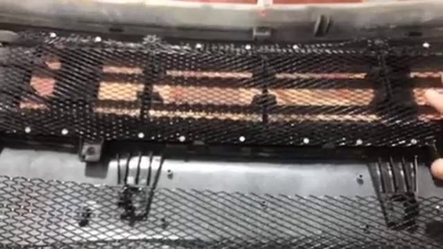 Kia Optima защита радиатора. Установка защитно декоративной сетки в передний бампер автомобиля смотреть онлайн