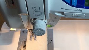 Elna Quilter’s Dream Pro 7200 Demo | Threading the Machine | Sewing Buttonholes | Sewing Alphabet