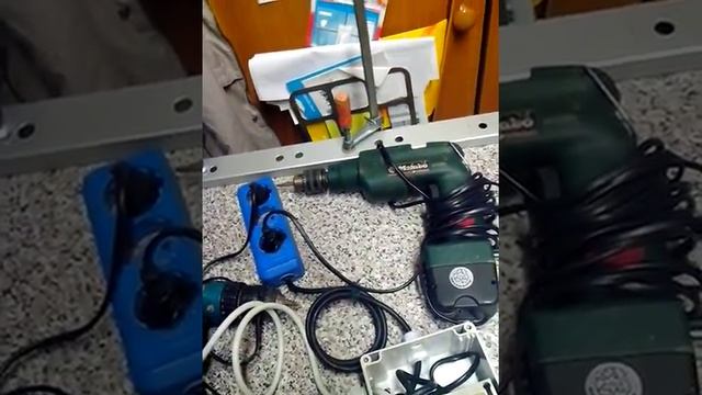 Ульй Nr:5./Делаю улья Январь 2017/ Обзор инструмента при зборе ульев. смотреть онлайн