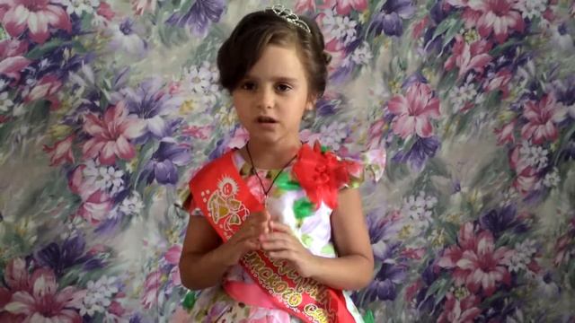 "Стихотворение про детский сад. Читает Лагода Виолетта, 5 лет."