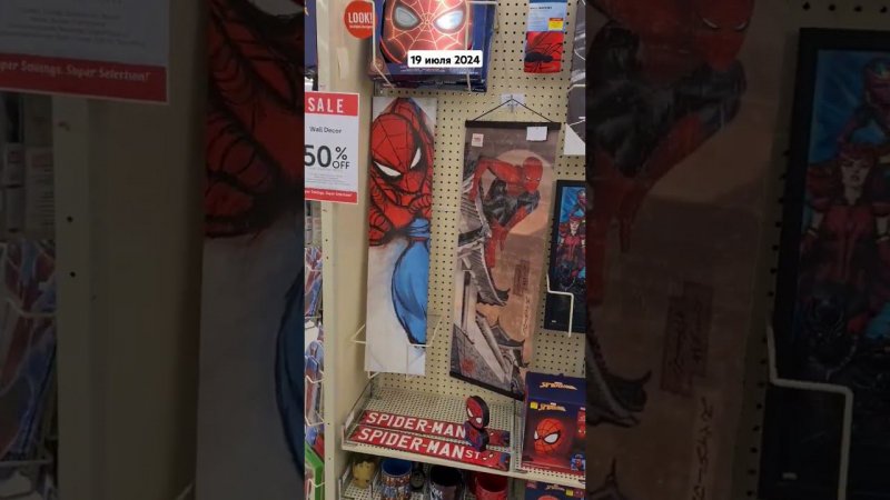 Настенный декор в магазине Hobby Lobby #Marvel #DC #Last_Student_life #starwars #jurassicworld #life