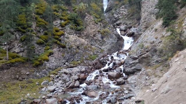 Ущелье Барскоон, водопад Брызги шампанского. Иссык-куль, южное побережье
