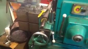 Работа строгального станка