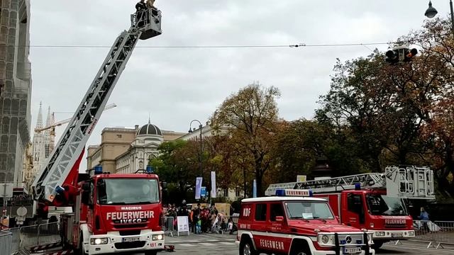 Пожарная автолестница IVECO-MAGIRUS FF 160E30.