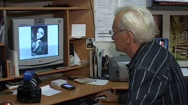 Кадр. Девушки. Фотоаппарат. смотреть онлайн