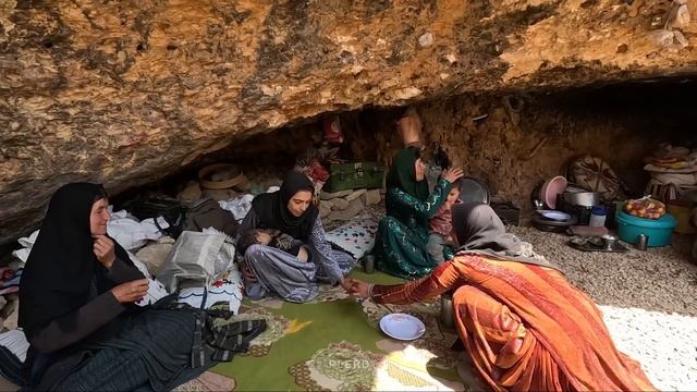 Through the Mountains: The Nomadic Family's Love-filled Journey to Their Roots смотреть онлайн