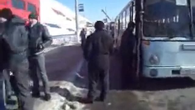 ТАКСОПАРК ЗАХВАТ АВТОБУСОВ 11 02 2015 смотреть онлайн