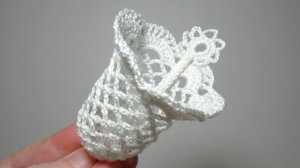 Как пришить подвеску в вязаный крючком ажурный колокольчик