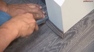 Установка завершающей полосы LVT плитки Moduleo.