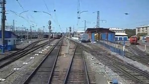 Поезд прибывает на станцию Вихоревку