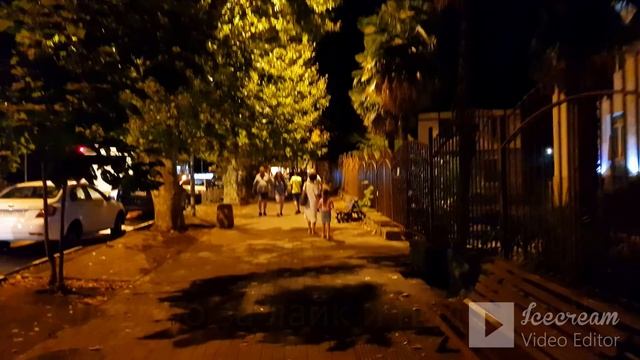 ?ЛАЗАРЕВСКОЕ СОЧИ.Прогулка по ул.Победы вечером! Очень касиво!!