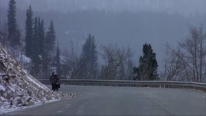 Эпизод из фильма Тупой и еще тупее Ллойд и Гарри едут на маленьком мотоцикле