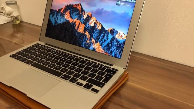 Should You PURCHASE the Apple MacBook Air 11” in 2020? | New смотреть онлайн