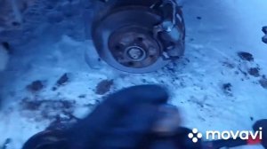 попытки выкрутишь болт шкива коленвала ваз 2110.