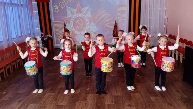 Марш деревянных солдатиков (с барабанами) смотреть онлайн