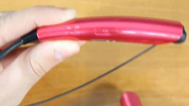 LG HBS-750 Отличная Bluetooth Гарнитура смотреть онлайн