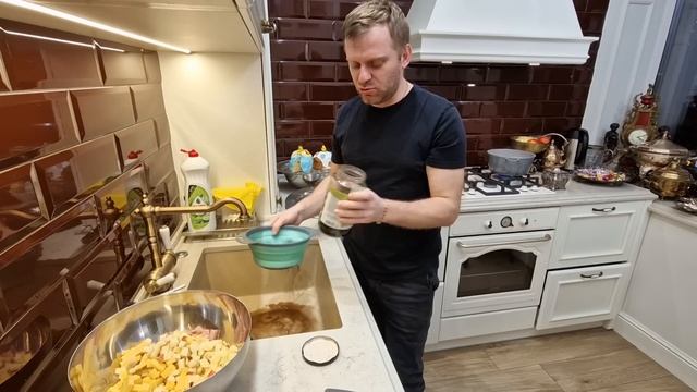 НОВЫЙ праздничный САЛАТ смотреть онлайн