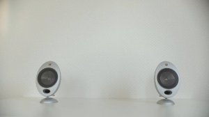 Кто лучше? B&W LM-1 против KEF 2005