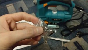 ОНЛАЙН ТРЕЙД.РУ — Лобзик электрический Bort BPS-900X-QLt