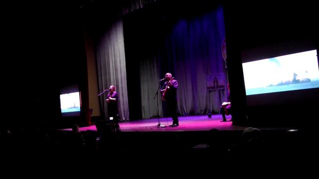 Мы с тобой вдвоем Предполагаем жить Глядь как раз умрем Покоя сердце просит Каждый час уносит Части смотреть онлайн